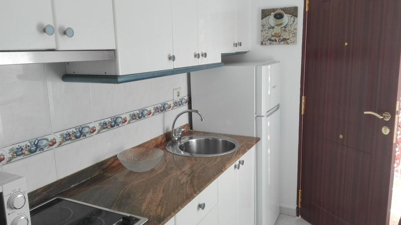 Apartament With Sea View And Pool
